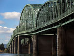 Washington tries to woo Oregon back to Interstate Bridge